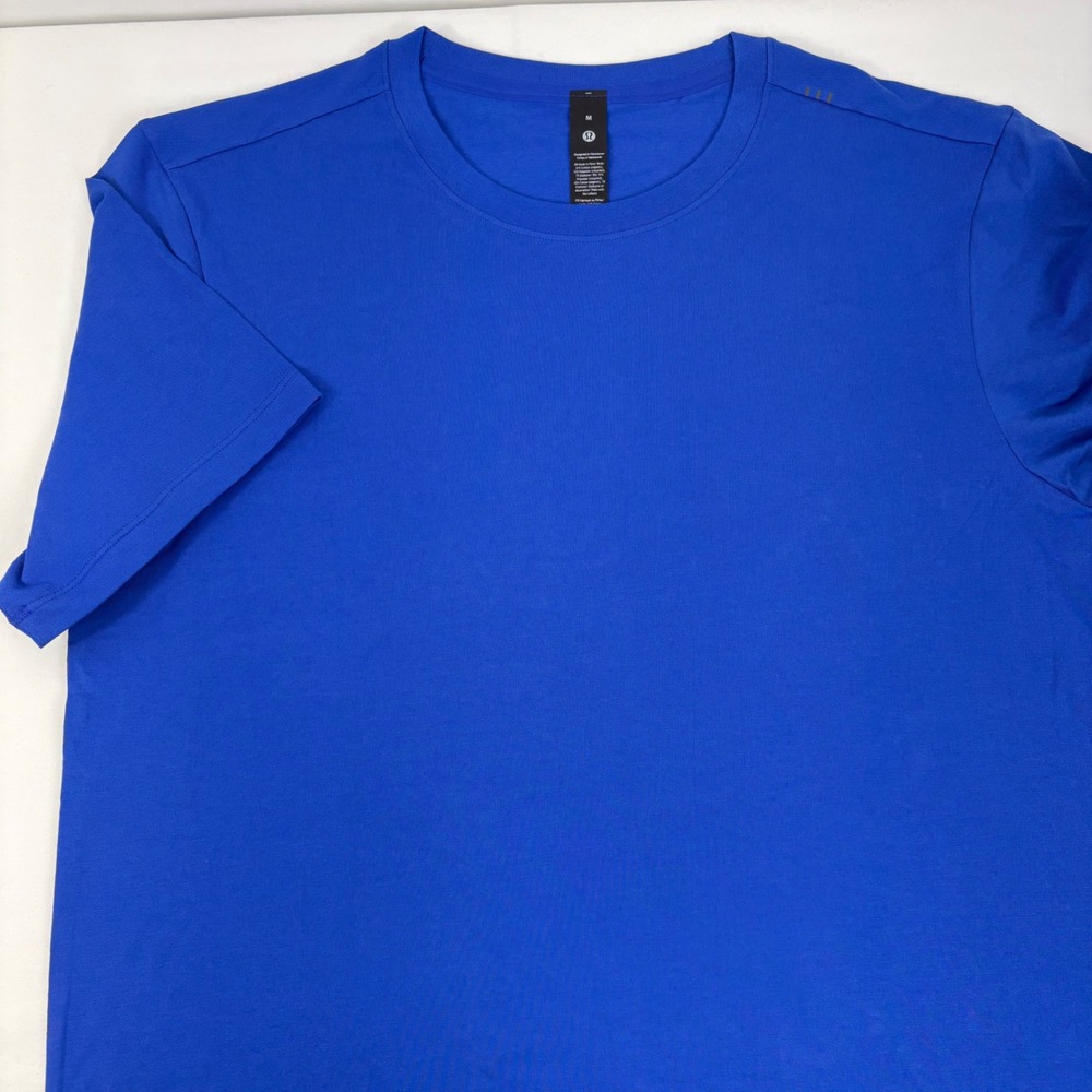Lululemon Men's Zeroed In S/S Crew Neck Shirt Beach Ball Blue Mens Size M NWT